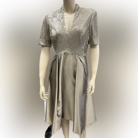New with tags. Kevan Hall champagne dress with sequin top and short sleeves - Picture 1 of 4